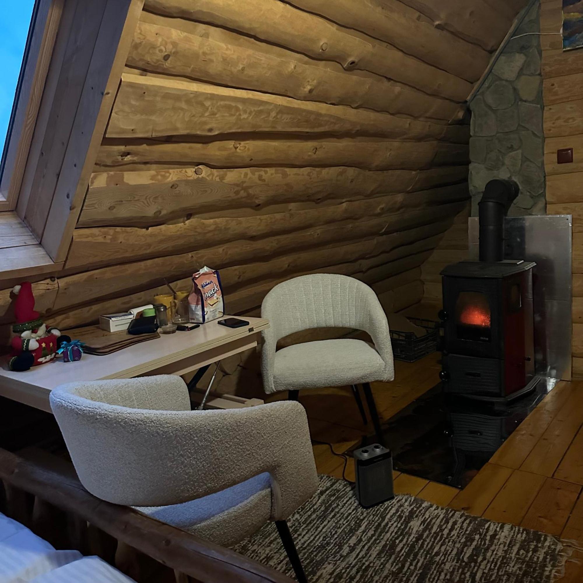 Будинок Художника Synevyrsʼka Polyana 部屋 写真
