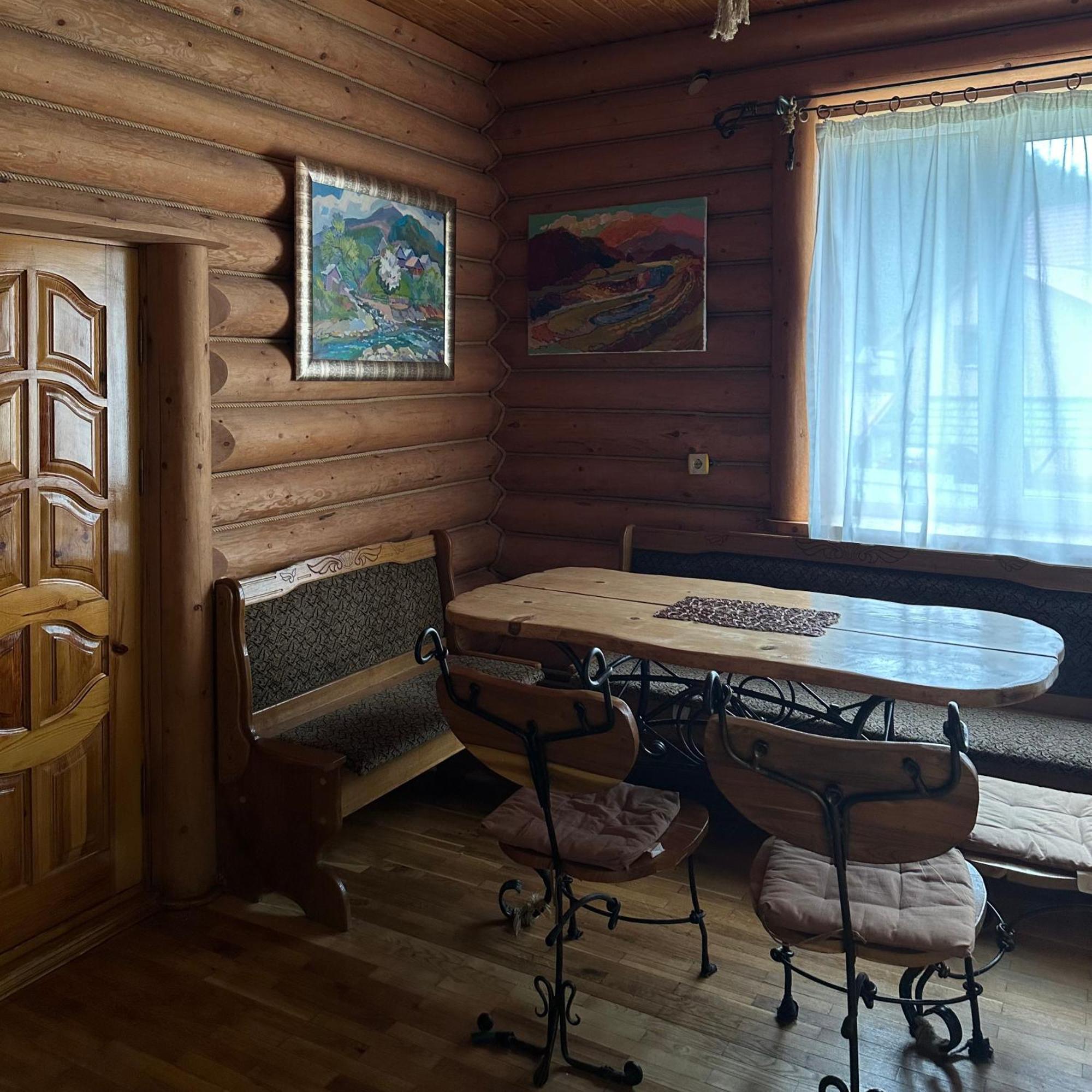 Будинок Художника Synevyrsʼka Polyana 部屋 写真